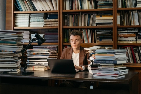 Grad School CV: How To Write, Format, Examples, & Tips for 2025